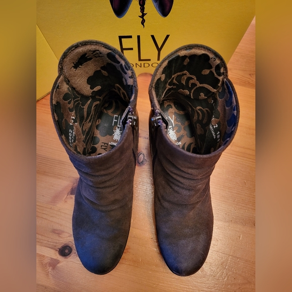 Fly London. Hota ankle boot. Olive Sludge. Women's 38 - Picture 4 of 8